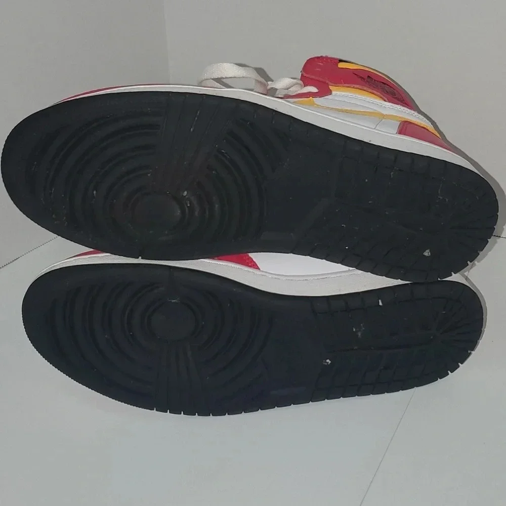 Air Jordan 1 Retro High OG Light Fusion Red Nike Air Size 9.5